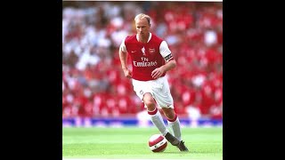 One of the classiest goals of all timeDennis bergkamp vs Newcastle.     #shorts #football #skills