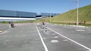 No treinamento pratico na auto escola Amazonas apto