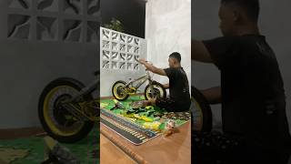 Belum afdol jadi bapak, kalo belum ngerakit sepeda anaknya #bike #familyman #sepedaanak