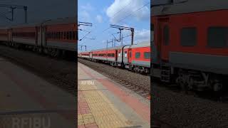 12926 : (UP) Paschim SF Express with /BRC WAP-7 #youtubeshort #rfibu #indianrailways