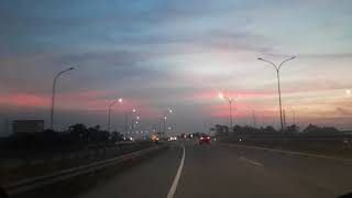 Lembayung senja di TOL Surabaya - Probolinggo #dy-7 Kelana Jejak @dab_yudi