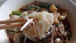 แอบส่อง เตี๋ยวต้มยำ  รสโคตรจี๊ด  !!! #thaifood #noodle #spicynoodle