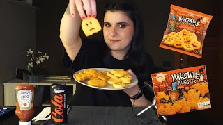 ASMR ita - Ceniamo insieme con i prodotti di halloween di LIDL - mukbang and intense whispering