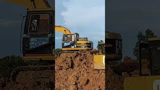 Heavy Equipment Excavator CAT At Work Part 14