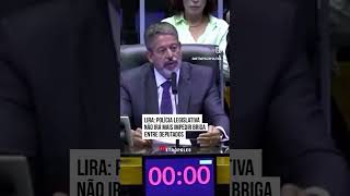 Presidente da Câmara libera briga entre parlamentares.