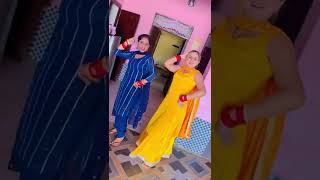 2 Punjabi bhabhis dancing at their home | Blue and yellow suit | New hot bhabhi with red chooda