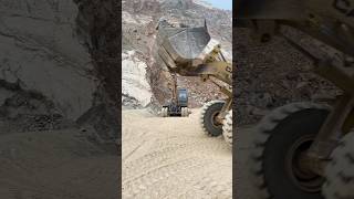 Loaders And Volvo Excavator On Duty 👍🏻🌹😮🙆‍♀️ #hardwork #automobile #heavymachines #excavator