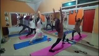 Olahraga yoga, gerakan simple