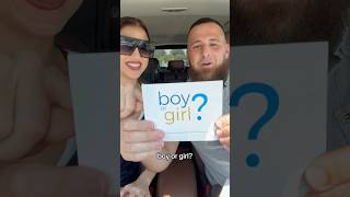 girl or boy? what do you think? #babylucia #genderreveal #reveal #boyorgirl #itsagirl #itsaboy