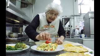 Súper fácil y económica: Tortillas con salsa tomate de la mano de Teresa Barbera