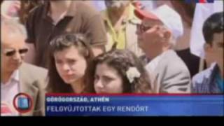 Felgyújtottak egy rendőrt az athéni tüntetők (2010.05.02.)