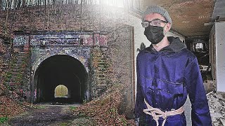 DONT LOOK IN A TUNNEL AT A ABANDONED HOUSE! (Police Called)