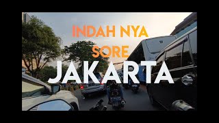 Indahnya sore hari di Jakarta | #motovlog #jakartaselatan