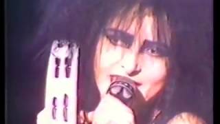 Siouxsie and the Banshees - Bring Me the Head of the Preacher Man (UK TV The Tube 1984)