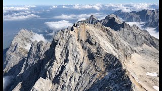 Hubschrauber-Rundflug über Neuschwanstein nach Schloss Linderhof zur Zugspitze (in 4K)