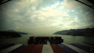 Time-lapse (60x): transiting Hong Kong waters [4K / UHD]