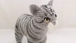 Gato em crochê amigurumi