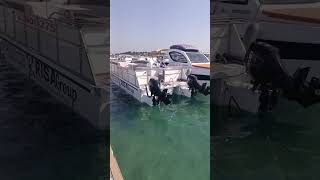 LATINO PONTOON BOAT ITALIA (Trimarano in vetroresina e acciaio per escursioni)