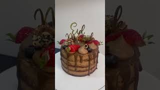 Eid Mubarak cake topper using Cricut maker 3 #cricutmaker3 #eidmubarak #eidcake #eidideas #eidgifts