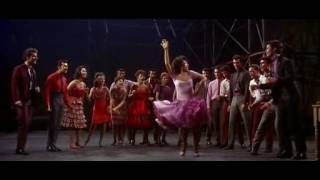 West Side Story (1961) "America" greek subs