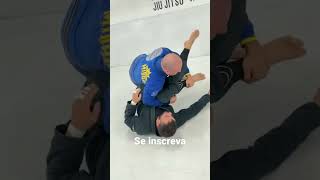 Iniciando da Passagem de guarda emborcando chave de pé reta indefensável !! @ivan_bjj