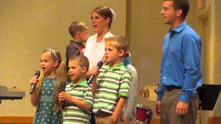 Daryl Petersheim Family/Garment of Praise Quartet - I Love It When He Works That Way