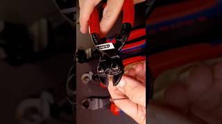 Knipex CoBolt cortando arame rígido de aço inox como se fosse manteiga. #knipex