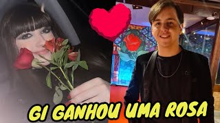 Giovanna Dançando Com SEU NAMORADO NA CHUVA