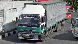 Big Trucks at Bunder Truckstop