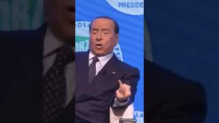 BERLUSCONI FA IL DITO MEDIO PARLANDO DI GIOVANI #shorts