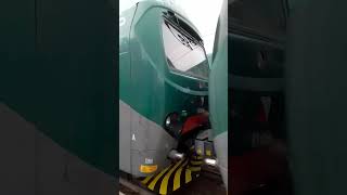 TRENO TSR R3-020+R3-022 su R17 per COMO LAGO. video con audio dai...