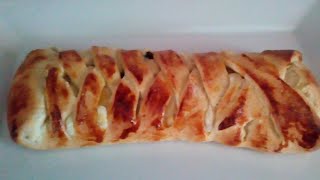 بريوش بكريمة الجبن و الزبيب روعة في المذاق 😋.      braided cheese danish