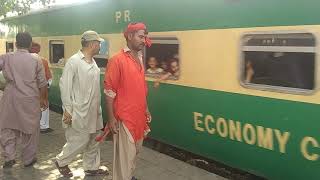 38 DN Fareed Express arrived at Karachi Cant Railway Station