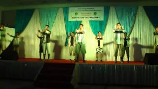 Funny Standing Dance on Bollywood and Marathi Songs