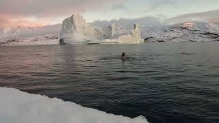 Refreshing autumn bath in Greenland