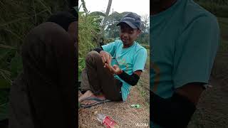 MANCING DI SUNGAI KECIL strike ny matap bos biar pun kecil tapi mntap