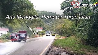 BUS SUMBAR BENAR BENAR MENGGILA DI LINTSAN PACU.....SEMBODO UNJUK AKSI DI LINTASAN........