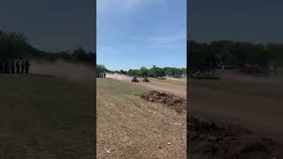 Raptor 700 vs YFZ 450 Drag race