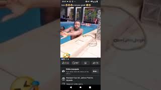 Un serpent attaque un jeune homme dans une piscine 🤣 #rire