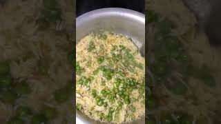 Saasu Maan Ki Farmayish Par Naye Chawlon Se Mater Pulao #Youtude #Youtuderecipe #Materpulao