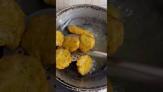 Sherin’s Kappa Vadai Vatha Kulambu Fun Musical Recipe 🤤❤️ #cookwithcomali #cookwithdoode #shorts