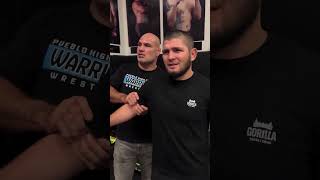 Cain Velasquez gives Khabib a massage #khabib #cainvelasquez #ufc #mma #ufcfighter