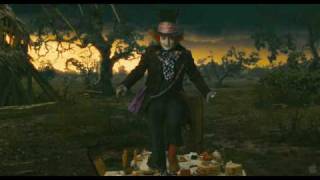 Alice In Wonderland (Alicia en el Pais de las Maravillas) Trailer HD