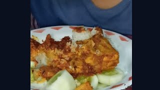 masak dan makan ayam tumis lengkuas #rumahsederhana #mukbang #ayampedas