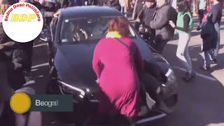 Crinim mercedesom na protestante | Beograd 15.02.2022.