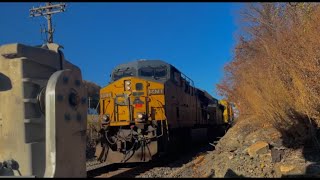 11/9/24 - CSX I158, passing Newburgh, NY (Sorry about the sunlight)