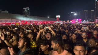 Bishakto Manush (Crowd Singing Together) | Fossils LIVE Performance | Coke Pet Puja Padal | 2022