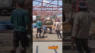 Mga masisipag na Construction Worker kahit sobrang init ng araw   #viralvideo #shortsvideo