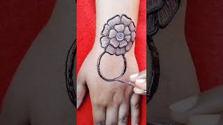 New 🥰 Stylish Flower Mehndi Design #shorts #mehndi #mehndidesign #newmehndi#viral  #stylishmehndi