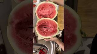 Cutting big WATERMELON 【大きなスイカを切る】#cuttingskills #すいか#fruits #shortsvid